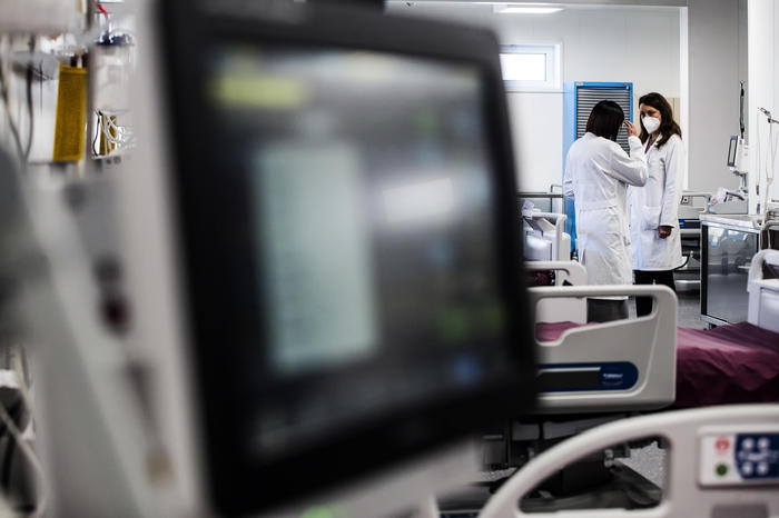 Agenas, Sicilia e Sardegna stabili nei reparti e nelle terapie intensive