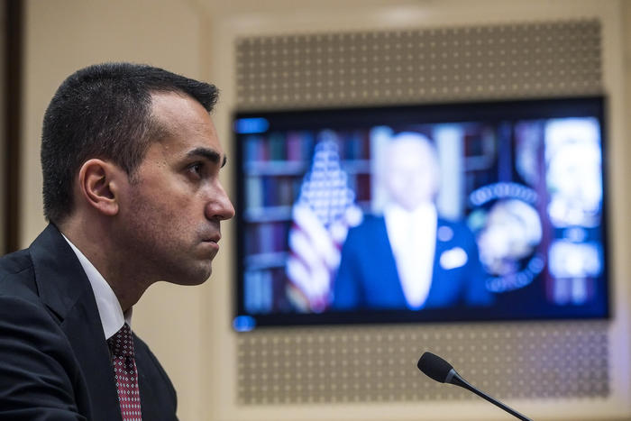 Arriva nel primo pomeriggio volo rimpatrio italiani da Kabul