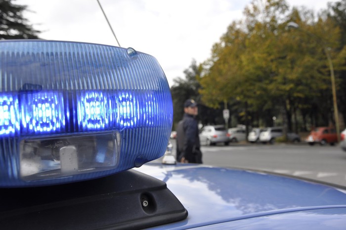 Baby-gang: a Viareggio rapina violenta per scooter, 2 feriti