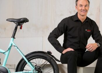 Bici come auto, nel 2025 il 50 per cento saranno elettriche