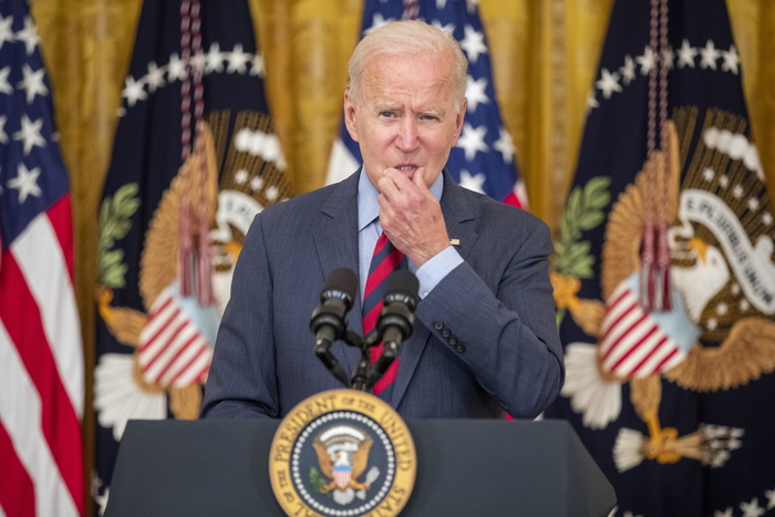 Biden, Cuomo deve dimettersi
