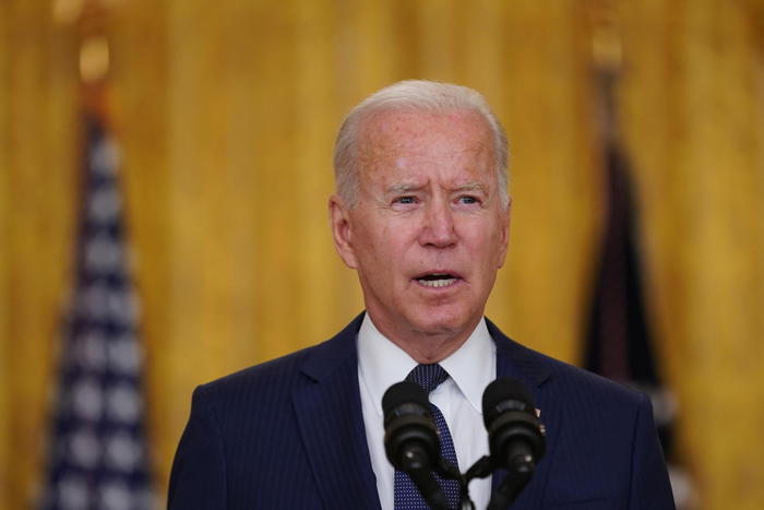 Biden, ‘molto alto rischio attacchi a Kabul entro 24-36 ore’