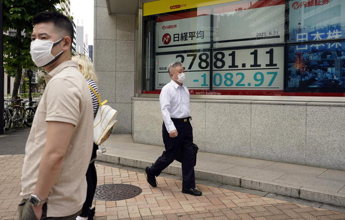 Borsa: a Tokyo apertura in netto calo (-1,36%)