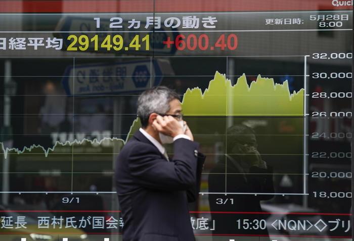 Borsa: a Tokyo apertura in rialzo (+0,54%)