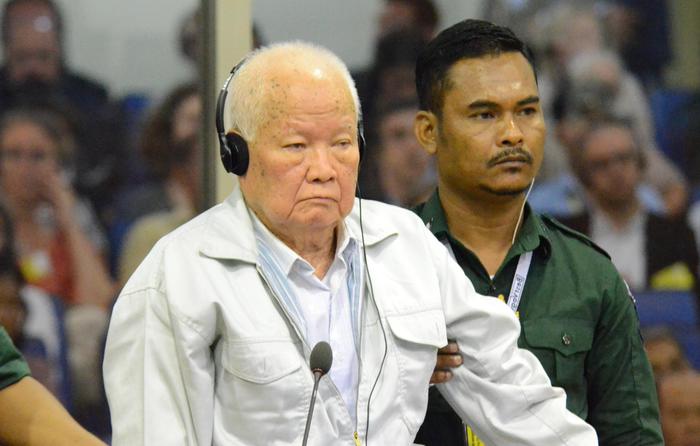 Cambogia: ultimo Khmer Rouge contro ergastolo per genocidio