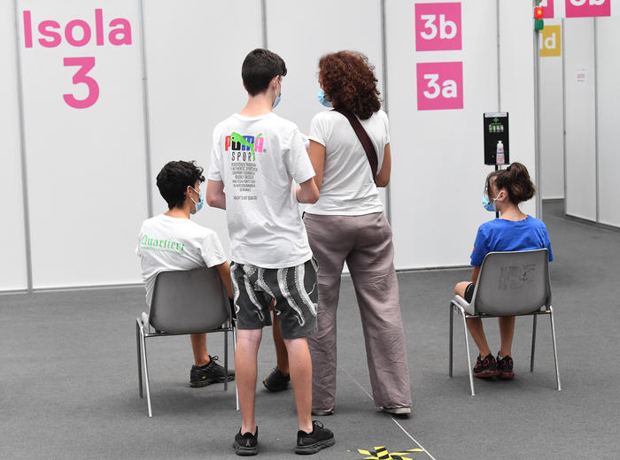 Covid: nelle ultime 24 ore 4.168 nuovi positivi e 44 morti