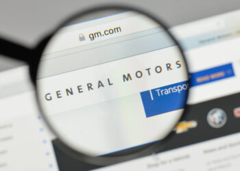 Il CEO di GM sui risultati del Q2: “la carenza di chip non ritarderà il lancio dei veicoli elettrici”