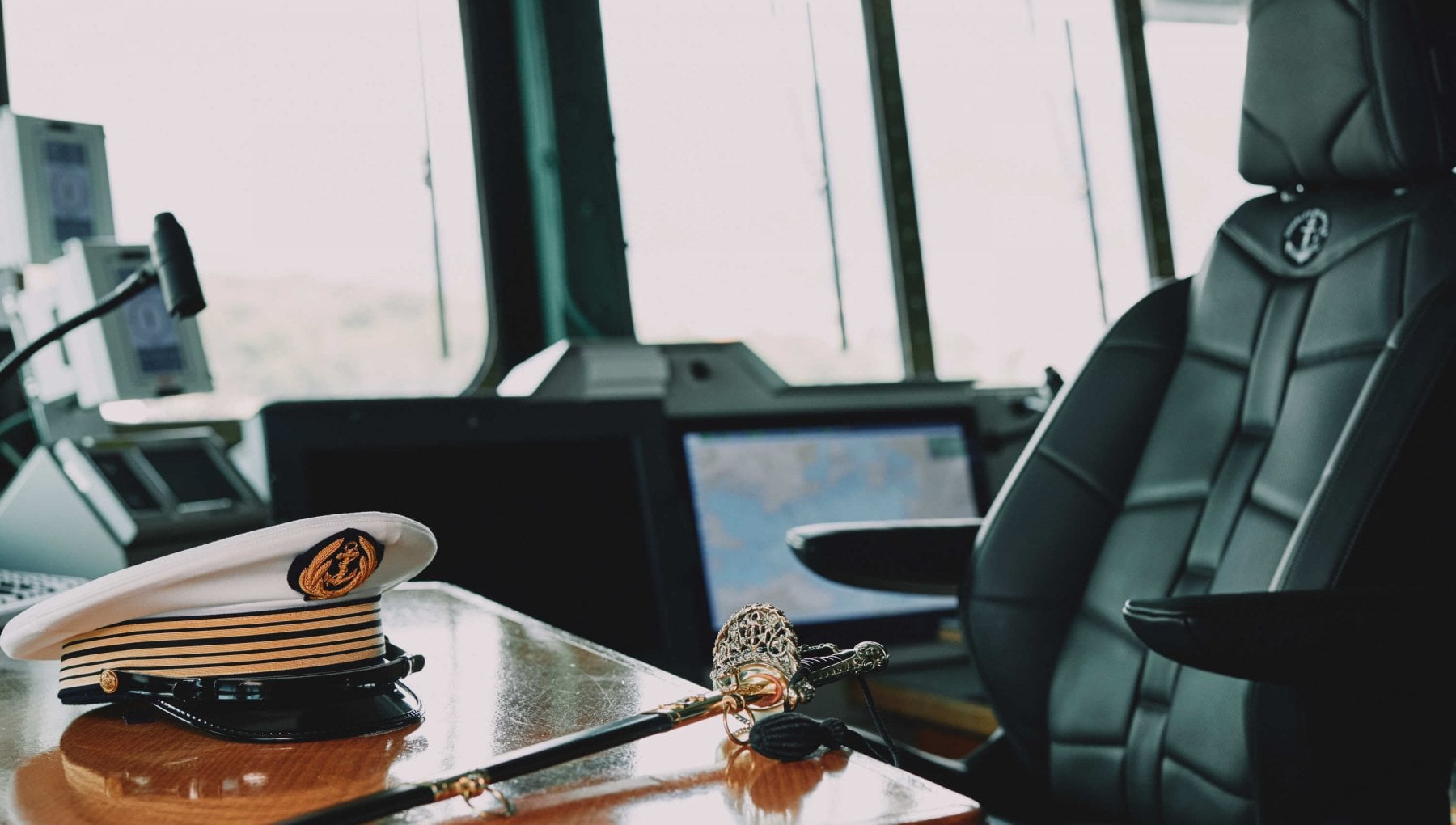 La portaerei con il sedile di una DS9 che fa anche i massaggi