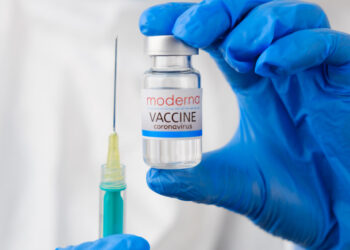 Le azioni di Moderna sono scese di circa il 5,0% venerdì