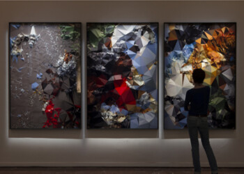 Mostra “QUAYOLA. Re-coding”, tra tecnologia digitale e percorsi immersivi