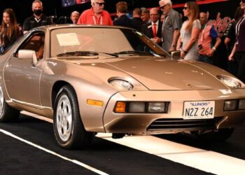 Asta record per la Porsche 928 di Tom Cruise