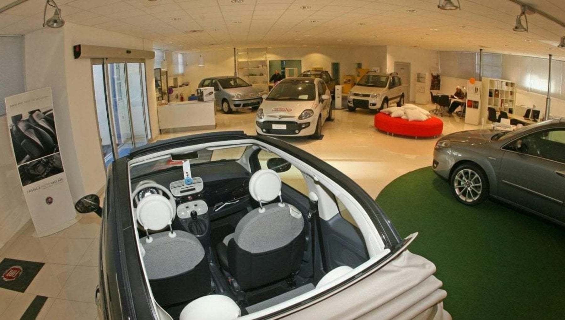 Concessionarie auto in prima linea sulla sostenibilità ma indietro sull’impiego femminile