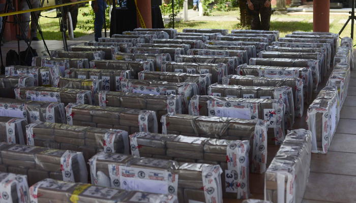 Ecuador, scoperti 1.000 chili di cocaina in porto Guayaquil