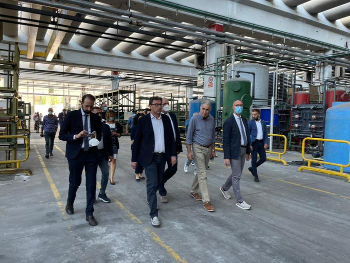Green pass, il Governo vuole estenderlo anche alle aziende private