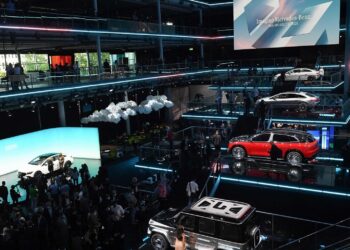 L’auto ricomincia da Monaco, al via lo show della ripartenza