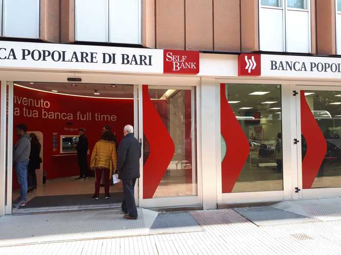Pop.Bari: banca condannata a ripagare titoli a tre clienti