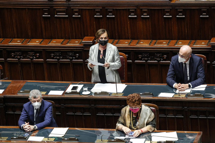 Rave: Lamorgese; non si poteva sgomberare, linea giusta