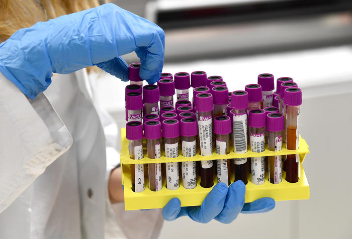 Tumori, la combinazione di immunoterapie migliora la sopravvivenza