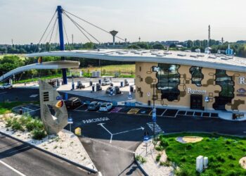 Un hub per il rifornimento: dalla benzina all’elettricità tutto in una stazione