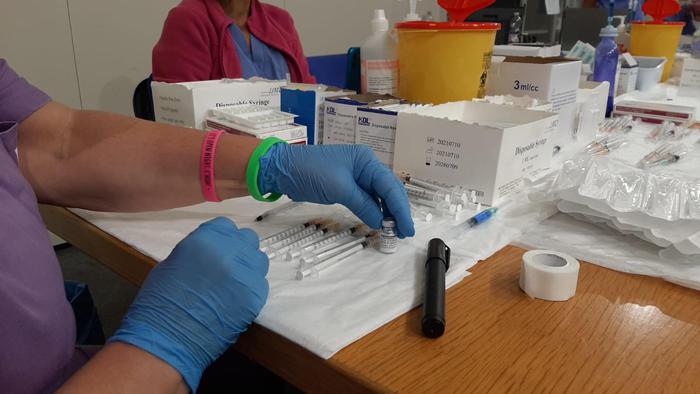 Vaccini: Ema, finora 528 mln dosi, effetti collaterali lievi