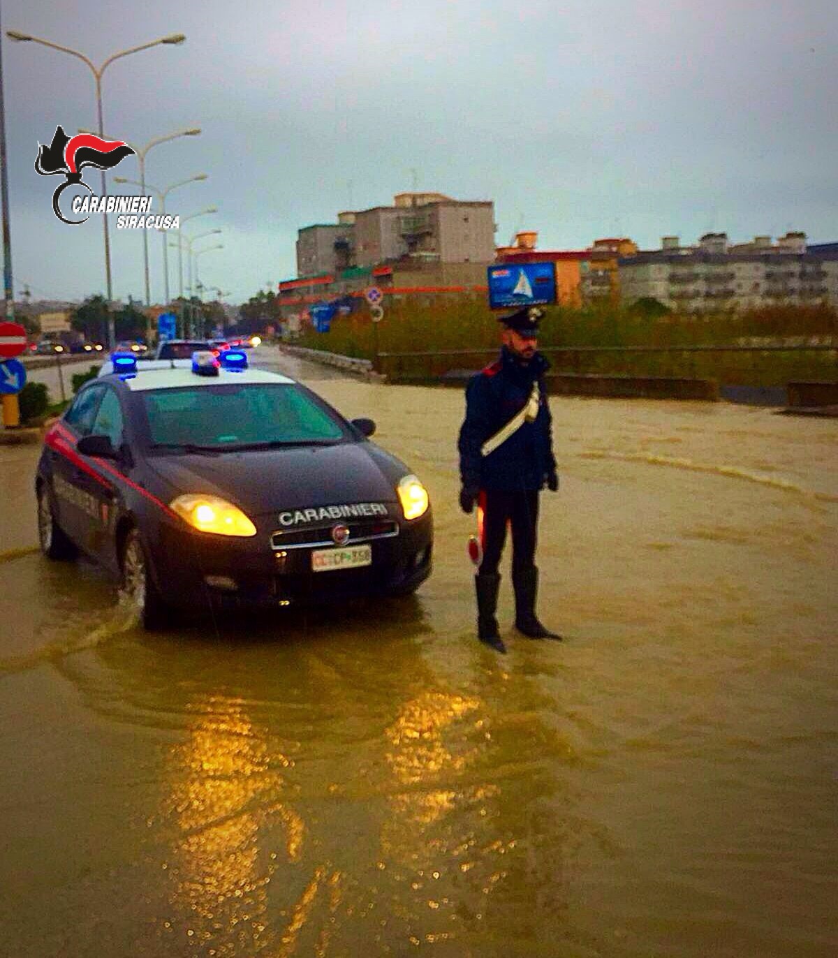SICILIA: I CARABINIERI INTERVENGONO A SEGUITO DEI DISAGI PROVOCATI DALLE AVVERSE CONDIZIONI METEO.