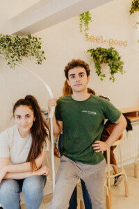  Venus e Matthew Modabber