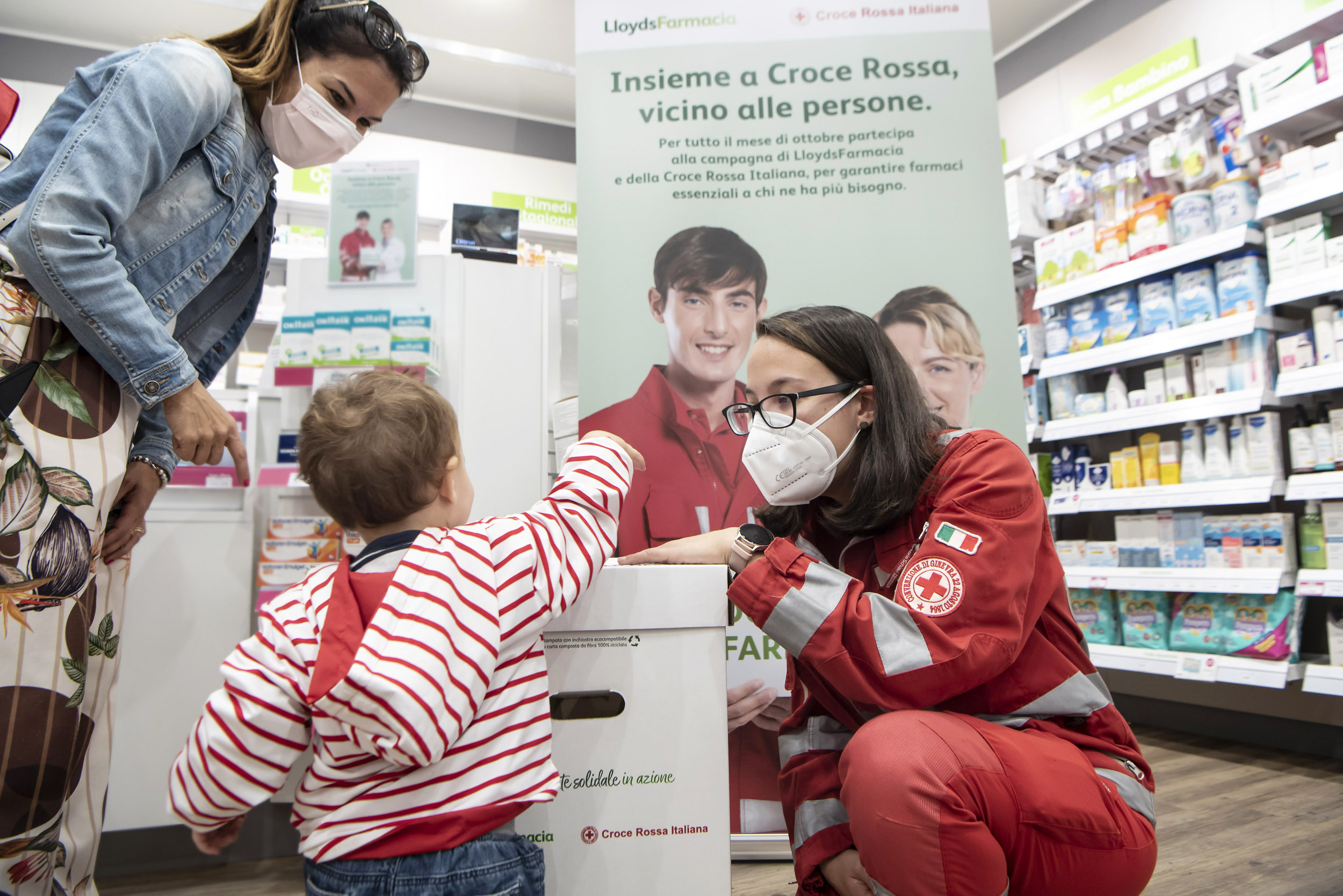 ‘Insieme a Croce Rossa, vicino alle persone’: ultimi 10 giorni della campagna LloydsFarmacia e CRI per raccogliere farmaci per i più bisognosi