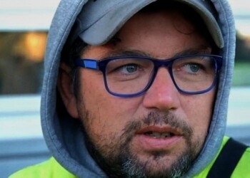 Intervengono  il portavoce dei portuali di Trieste Stefano Puzzer, la psicologa e portavoce di SinergEtica Patrizia Scanu, il ricercatore  scientifico Stefano Scoglio