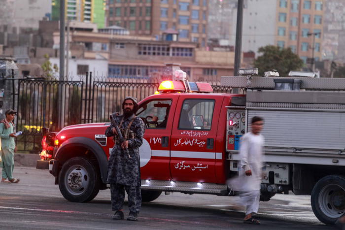 Afghanistan: media, almeno 12 morti e 32 feriti a Kabul
