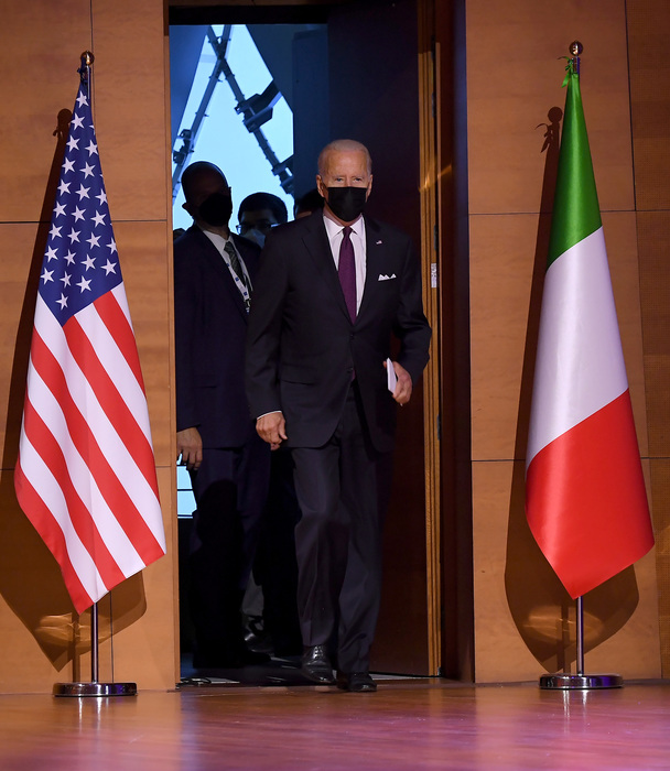 Biden,non possiamo tornare a ‘business as usual’ su supply chain