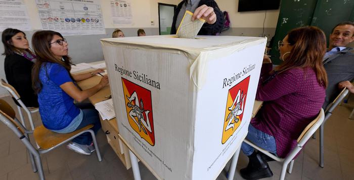 Comunali: ballottaggi in otto comuni in Sicilia