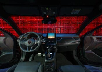 Crisi Chip, Renault produrrà 300 mila auto in meno