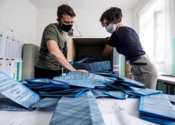 L’assessore regionale alle Autonomie locali, Marco Zambuto, ha firmato ieri il decreto di indizione dei comizi per le elezioni amministrative