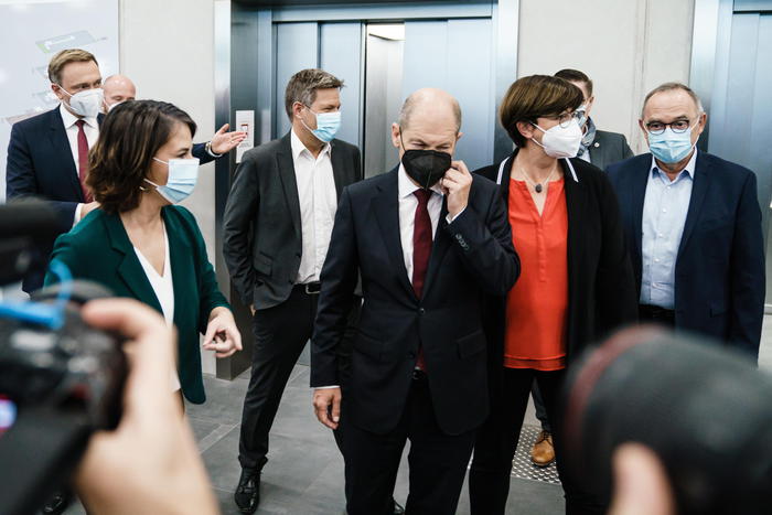 Germania,via libera Verdi a trattative governo con Spd e Fdp