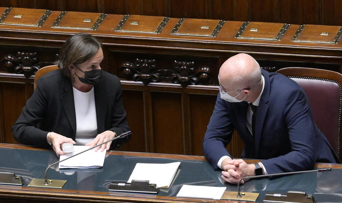 Green pass: Lamorgese, rischi se si bloccava Castellino