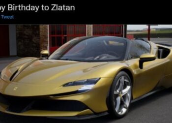 Ibrahimovic, 40 anni alla guida di una Ferrari SF90