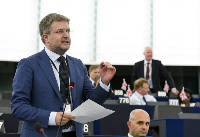 Inchiesta Fanpage su FdI, Fidanza si autosospende dal partito