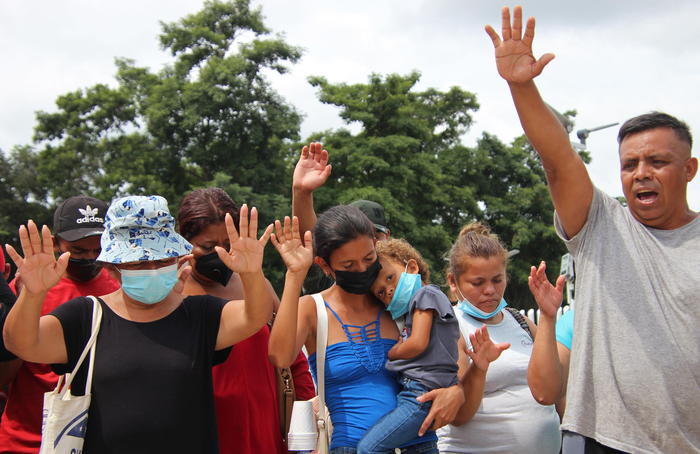 Migranti: Messico, carovana lascia il Chiapas verso nord