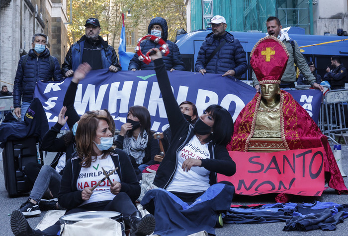 Whirlpool: conferma licenziamenti, lettere dal 22/10