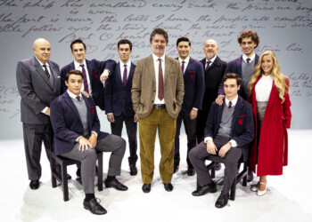 Ettore Bassi nei panni del prof. Keating, L’Attimo Fuggente al Teatro Niccolini di Firenze