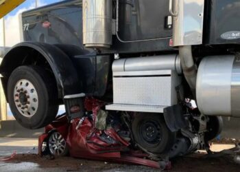 Come essere schiacciati da un camion e salvarsi senza un graffio