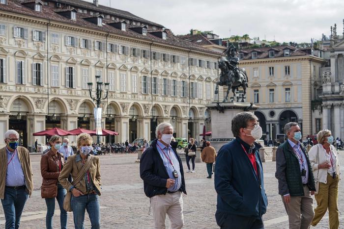 Covid: 12.764 positivi, 89 vittime. Tasso positività all’1,8%, +14 terapie intensive