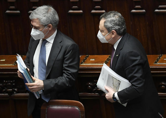 Draghi avvia le consultazioni per blindare la manovra