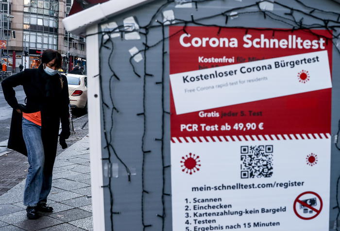 ‘I tedeschi saranno vaccinati, guariti o morti a fine inverno’