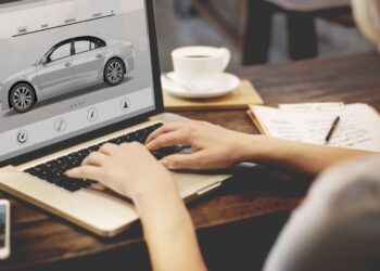 L’auto online? Si compra il lunedì e il martedì sera. Ecco perchè