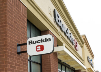 Le azioni Buckle scivolano nonostante i buoni risultati del Q3