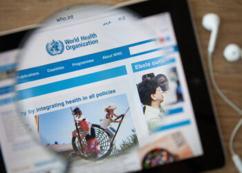 L’OMS definisce “scandalosa” la distribuzione globale dei richiami COVID-19