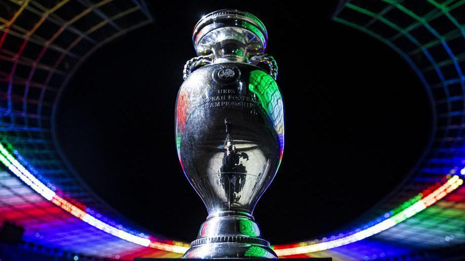 Presentazione del logo e del brand di EURO 2024