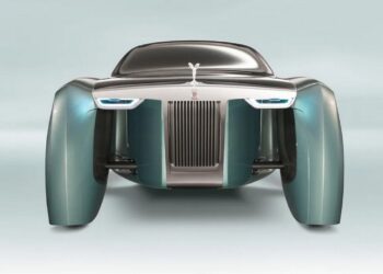 Rolls-Royce e la nuova vettura elettrica: “La griglia non si tocca”