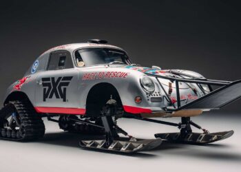 Una Porsche 356 in Antartide: la traversata no limit di Renée Brinkerhoff